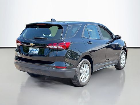 Used 2023 Chevrolet Equinox LS FWD image 5