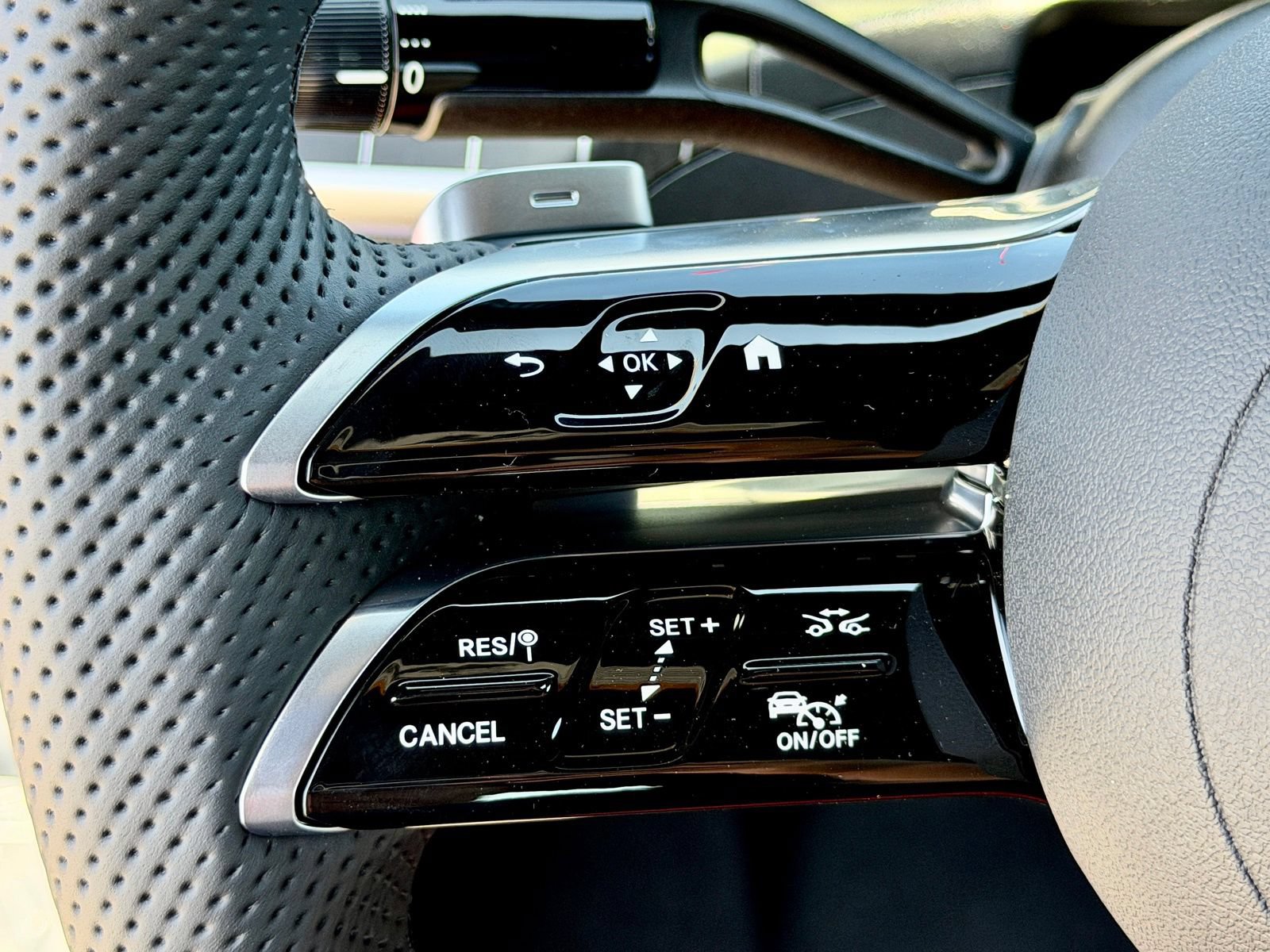 New 2026 Mercedes-Benz CLE 450 4MATIC Coupe image 21