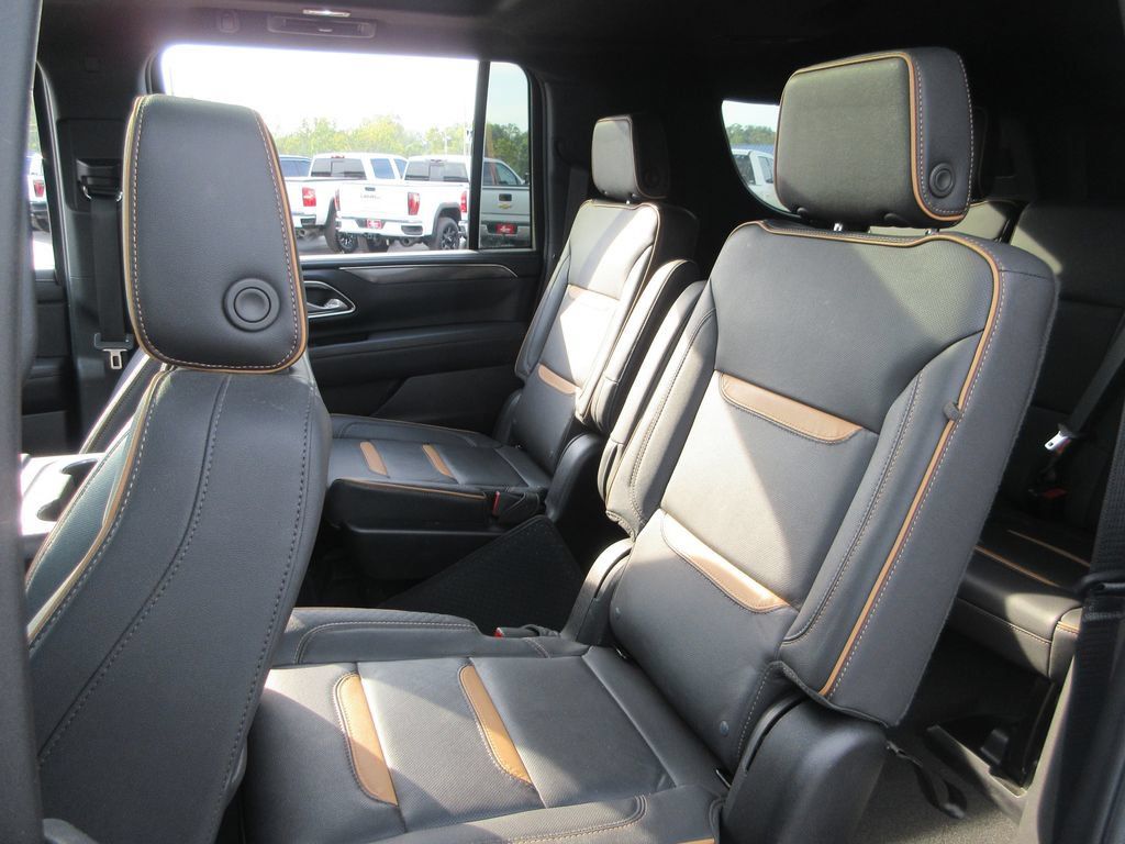 Certified 2024 GMC Yukon XL AT4 w/ Technology Package AWD/4WD image 25