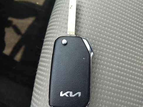 Used 2021 Kia Forte LXS FWD image 32