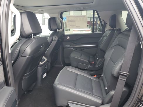 New 2026 Lincoln Navigator Reserve image 27