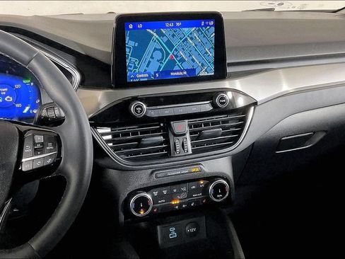 Used 2022 Ford Escape Titanium AWD/4WD image 5