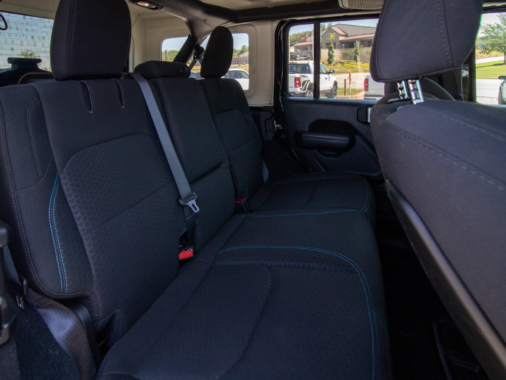 Used 2024 Jeep Wrangler Unlimited Rubicon 4xe AWD/4WD image 19