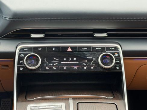 Used 2023 Genesis GV80 3.5T Advanced + w/ Convenience Package AWD/4WD image 23