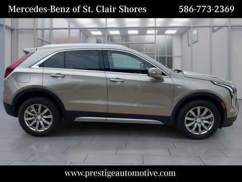 Used 2023 Cadillac XT4 Premium Luxury w/ Cold Weather Package AWD/4WD image 7