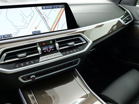 Used 2022 BMW X5 xDrive40i w/ Parking Assistance Package image 47