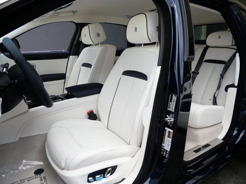 New 2025 Rolls-Royce Ghost image 28