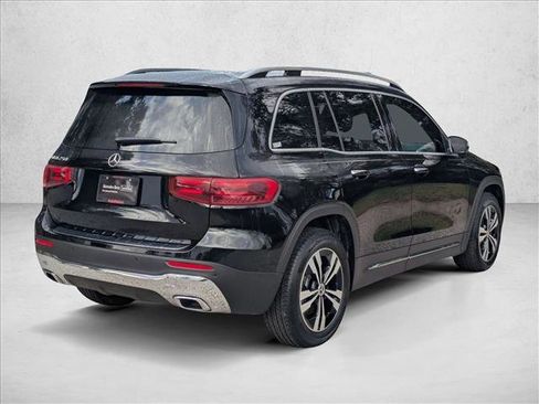 Certified 2025 Mercedes-Benz GLB 250 image 5