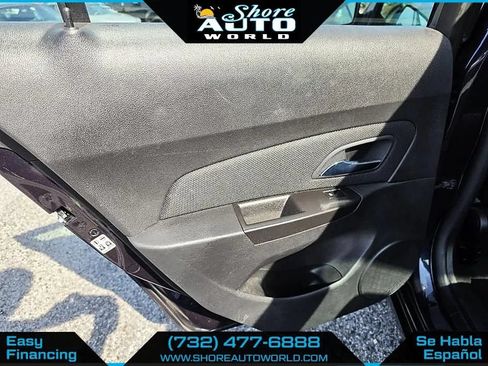 Used 2015 Chevrolet Cruze LT FWD image 16