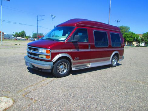 Used 1997 Chevrolet Express 1500 image 1
