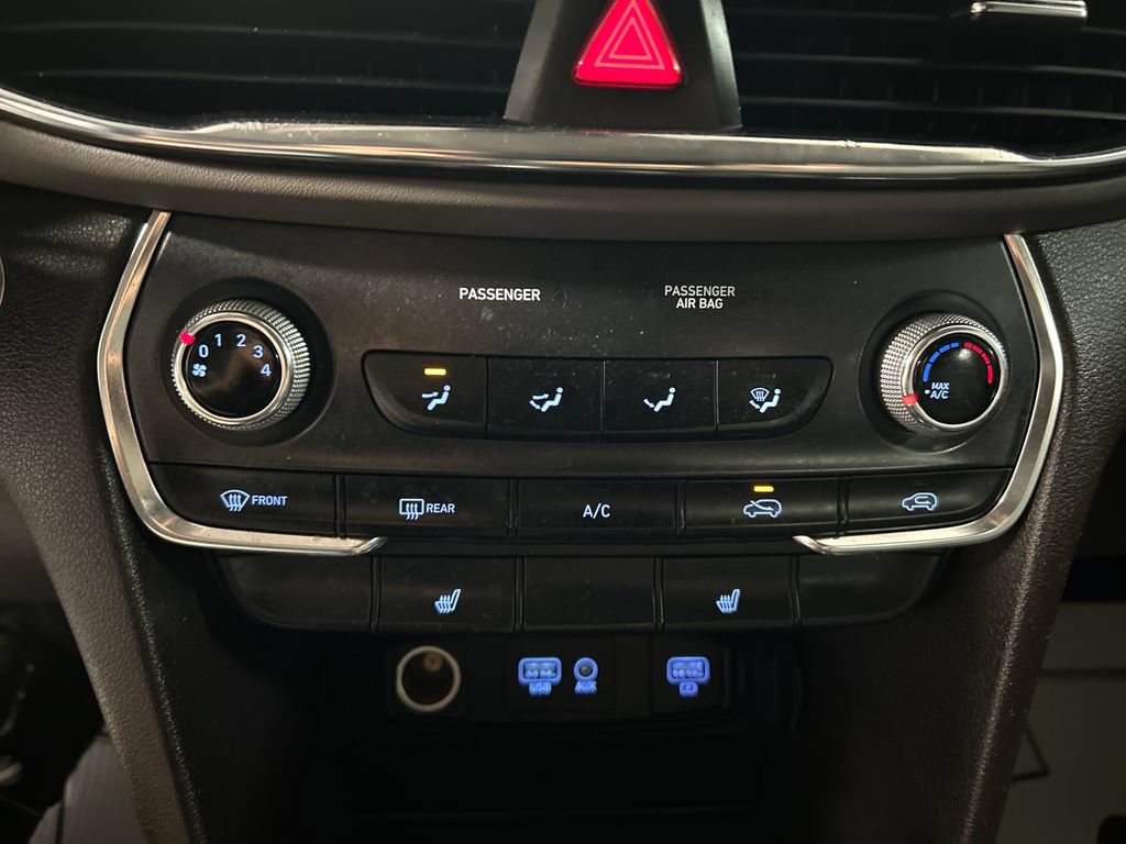 Used 2020 Hyundai Santa Fe SEL AWD/4WD image 17
