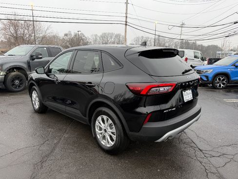 Used 2025 Ford Escape Active w/ Cold Weather Package AWD/4WD image 3