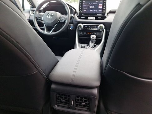 Used 2022 Toyota RAV4 XSE AWD/4WD image 32