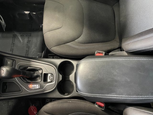 Used 2019 Jeep Cherokee Latitude w/ Popular Appearance Group FWD image 12