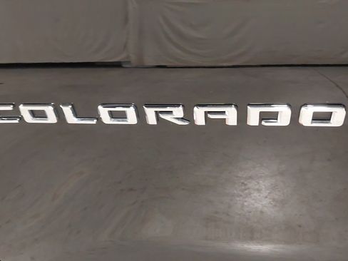 Used 2023 Chevrolet Colorado Z71 w/ Z71 Convenience Package 2 image 17