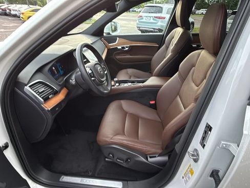 Used 2023 Volvo XC90 B6 Plus w/ Protection Package AWD/4WD image 24