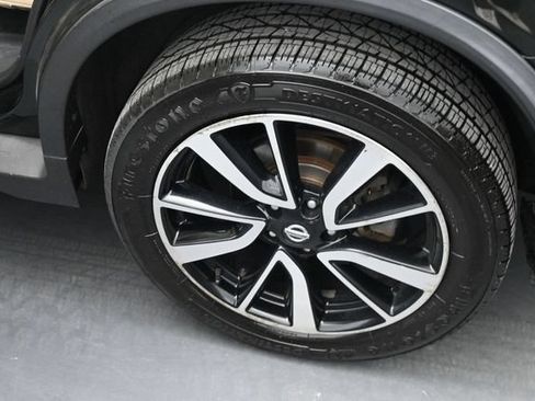 Used 2019 Nissan Rogue SL w/ Premium Package AWD/4WD image 17