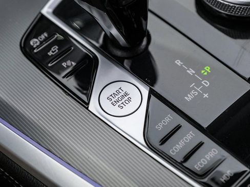 Used 2022 BMW X5 xDrive40i w/ Parking Assistance Package image 20