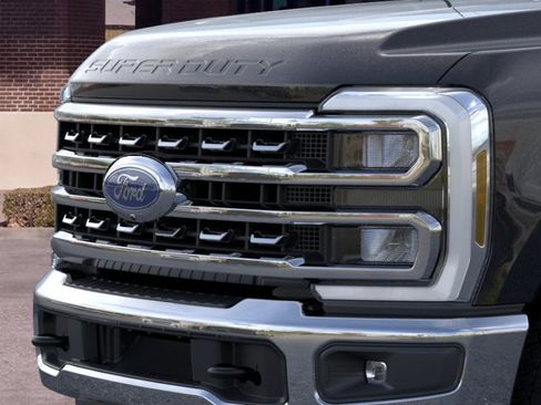 New 2026 Ford F250 XLT w/ XLT Premium Package AWD/4WD image 17