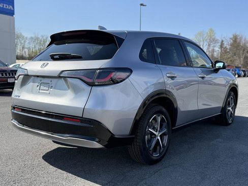 Certified 2024 Honda HR-V EX-L image 4