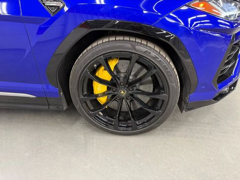 Used 2019 Lamborghini Urus image 32