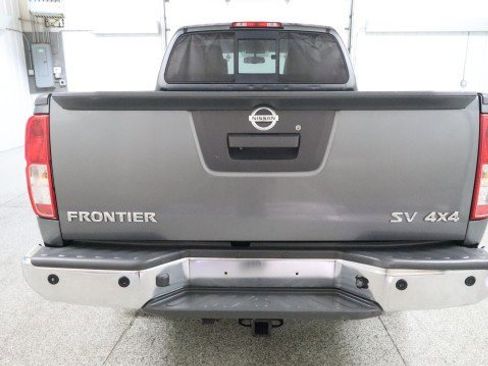 Used 2017 Nissan Frontier SV w/ SV Value Truck Package image 8