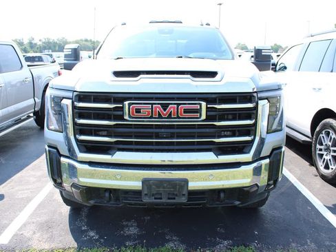 Used 2024 GMC Sierra 3500 SLT w/ SLT Premium Package AWD/4WD image 2