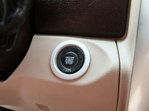 Used 2018 RAM 3500 Laramie image 35