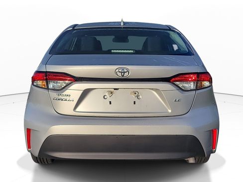 Used 2025 Toyota Corolla LE FWD image 6