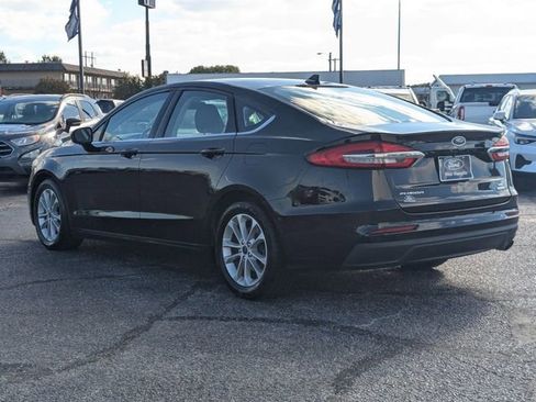 Certified 2020 Ford Fusion SE image 5