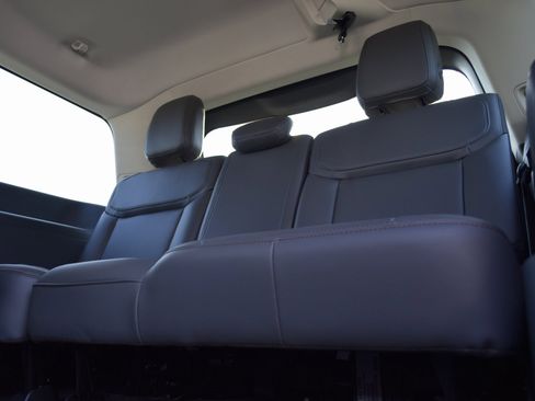 New 2025 Ford Expedition Active image 21