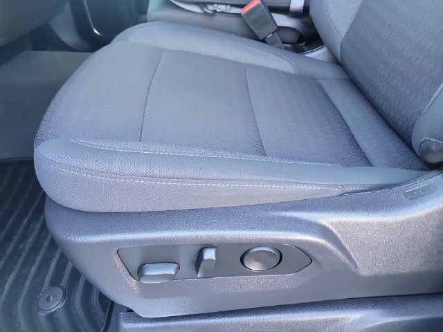 Used 2025 Chevrolet Silverado 1500 LT AWD/4WD image 20