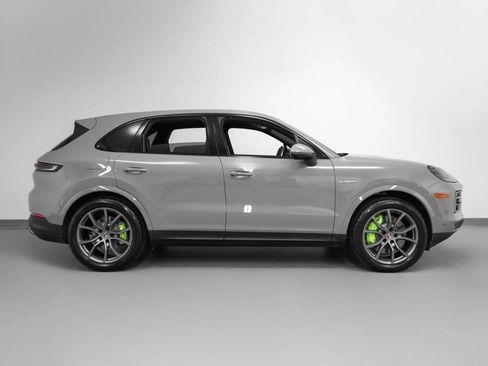 New 2025 Porsche Cayenne E-Hybrid image 96