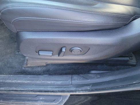 Used 2024 Kia Carnival LX image 14