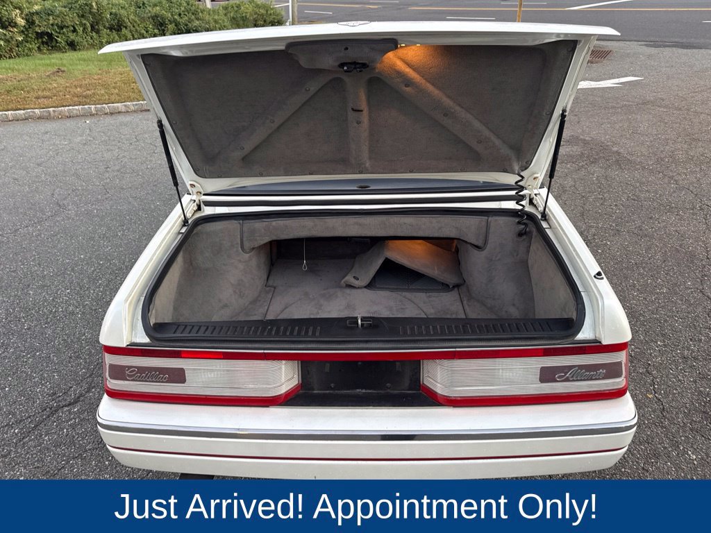 Used 1989 Cadillac Allante FWD image 10