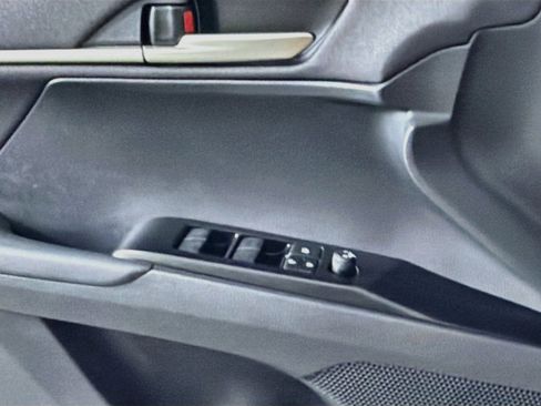 Used 2025 Toyota Camry LE w/ Convenience Package FWD image 15