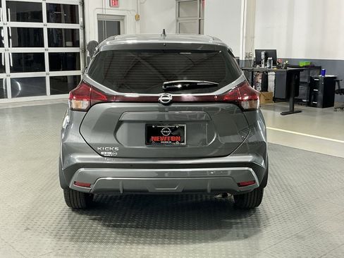Used 2024 Nissan Kicks S image 33