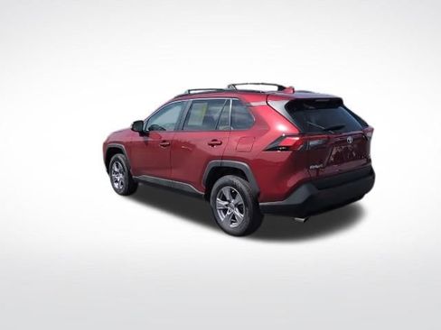 Used 2022 Toyota RAV4 XLE w/ Convenience Package image 7