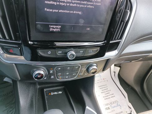 Used 2023 Chevrolet Traverse LT image 22