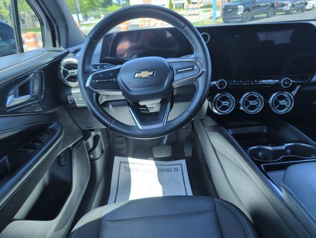 Used 2024 Chevrolet Blazer EV LT AWD/4WD image 2