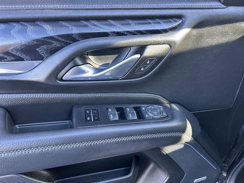 Used 2024 GMC Yukon XL Denali w/ Advanced Technology Package image 21