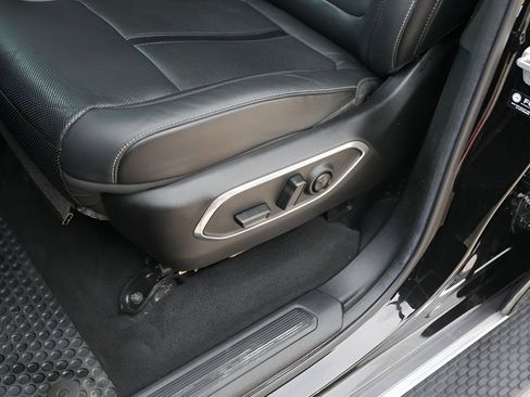 Used 2022 Jeep Wagoneer Series II w/ Convenience Group I RWD image 8