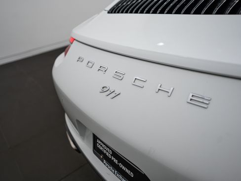 Certified 2017 Porsche 911 Carrera RWD image 25