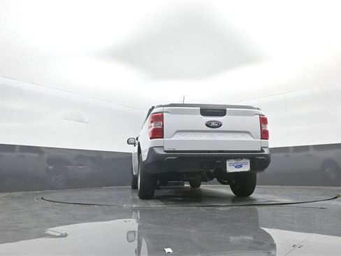 New 2025 Ford Maverick XL image 28