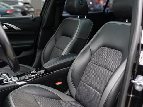 Used 2019 INFINITI QX30 AWD image 8