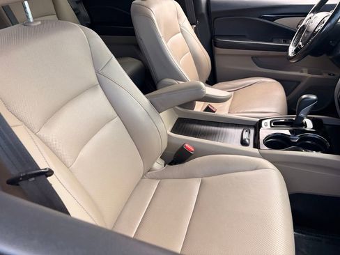 Used 2019 Honda Ridgeline RTL-E image 11