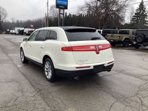 Used 2013 Lincoln MKT FWD image 5