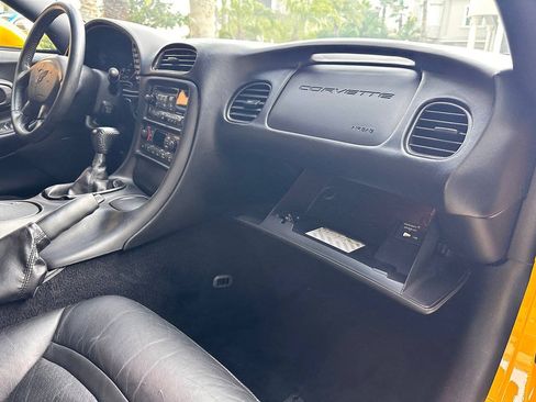 Used 2004 Chevrolet Corvette Convertible w/ Preferred Equipment Group RWD image 70