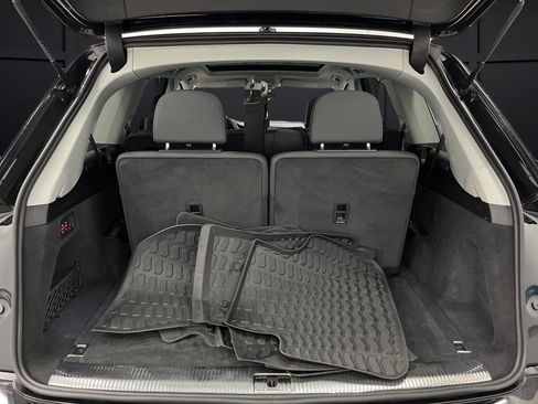 Used 2023 Audi Q7 3.0T Premium w/ Convenience Package image 16
