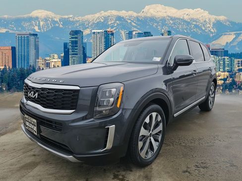 Used 2022 Kia Telluride EX w/ EX Premium Package image 3